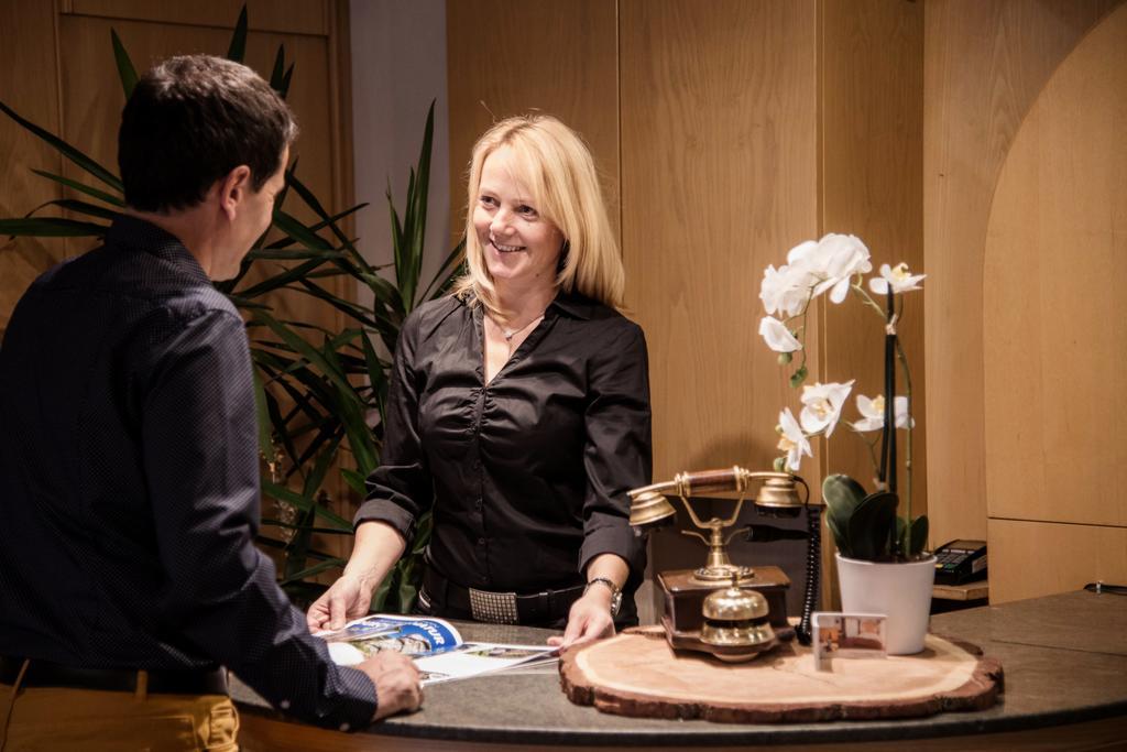 Appartement- Und Wellnesshotel Winkler Pfalzen Buitenkant foto